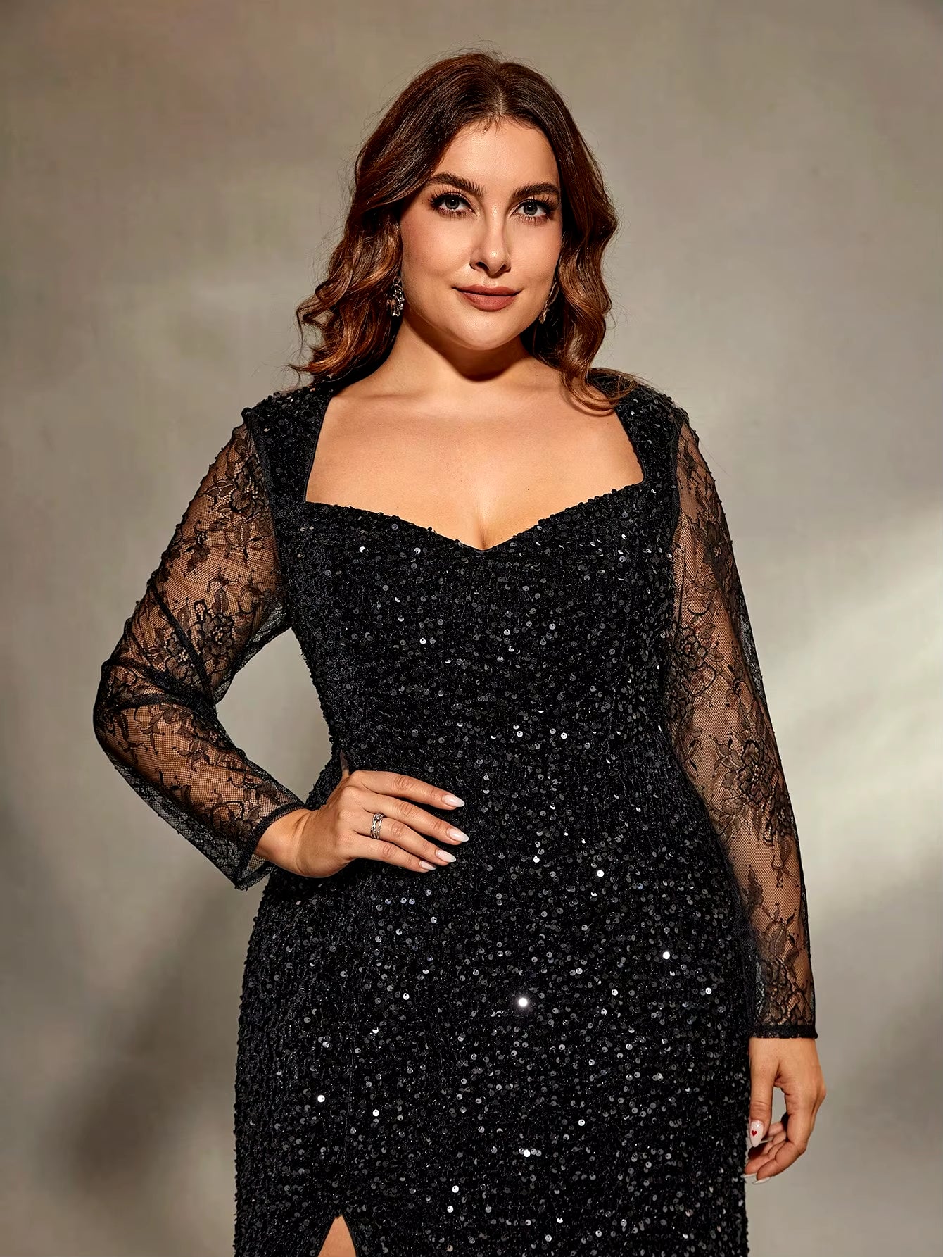 Glamour Queen Plus – Fishtail Evening Gown for Curves