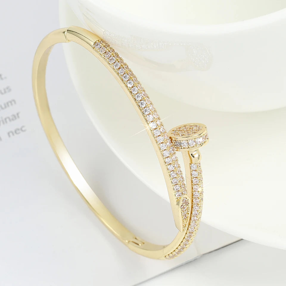 Glamourous Zircon Nail Bracelet