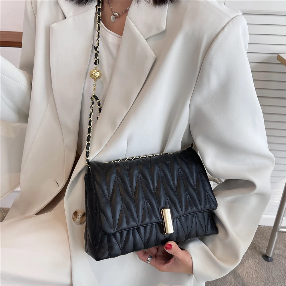 Chic Quilted Chain Crossbody Bag