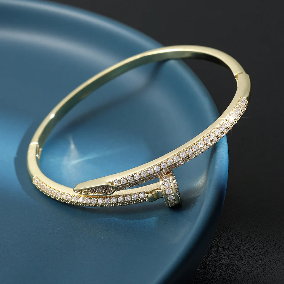 Glamourous Zircon Nail Bracelet