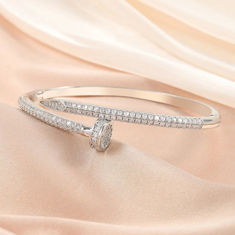 Glamourous Zircon Nail Bracelet