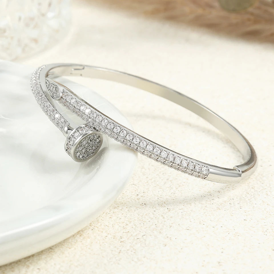 Glamourous Zircon Nail Bracelet