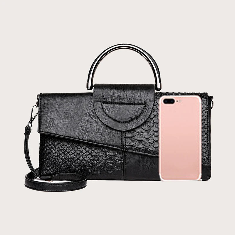 Elite Envelope Clutch: Designer Crossbody for Every Occasion