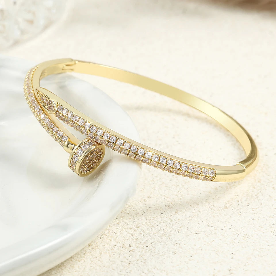 Glamourous Zircon Nail Bracelet